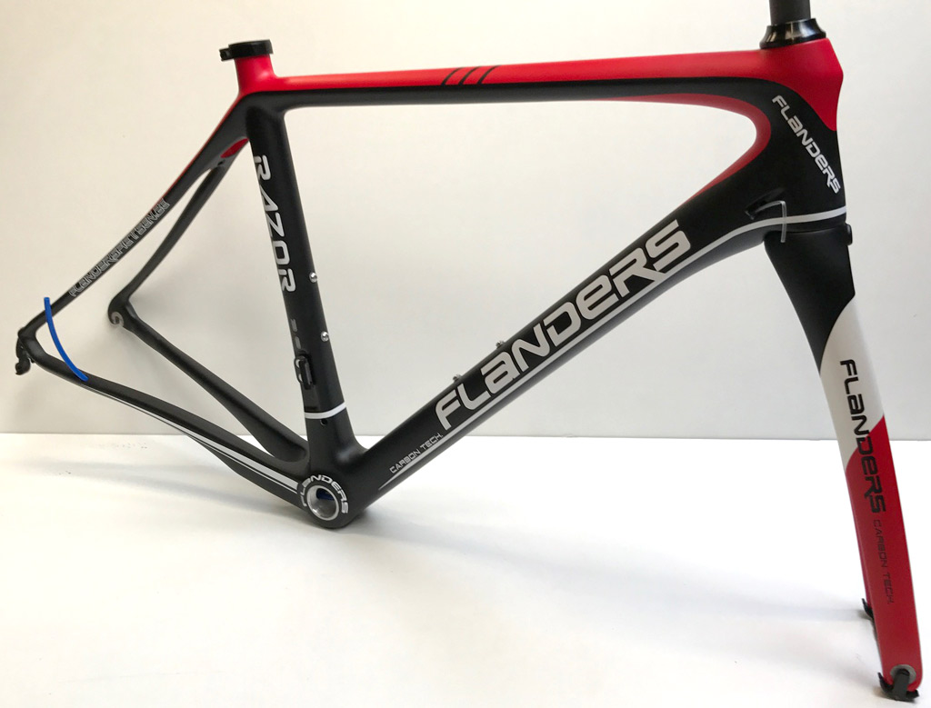 CADRE CARBONE razor3 CADRE CARBONE razor3